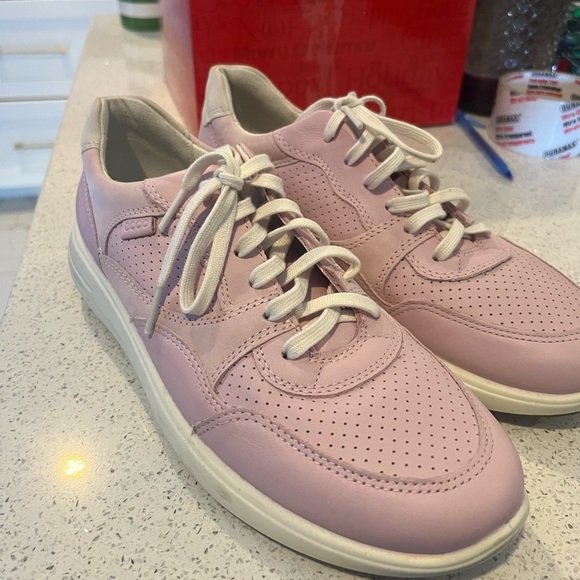 Ecco wide brand new - Picture 3 of 4